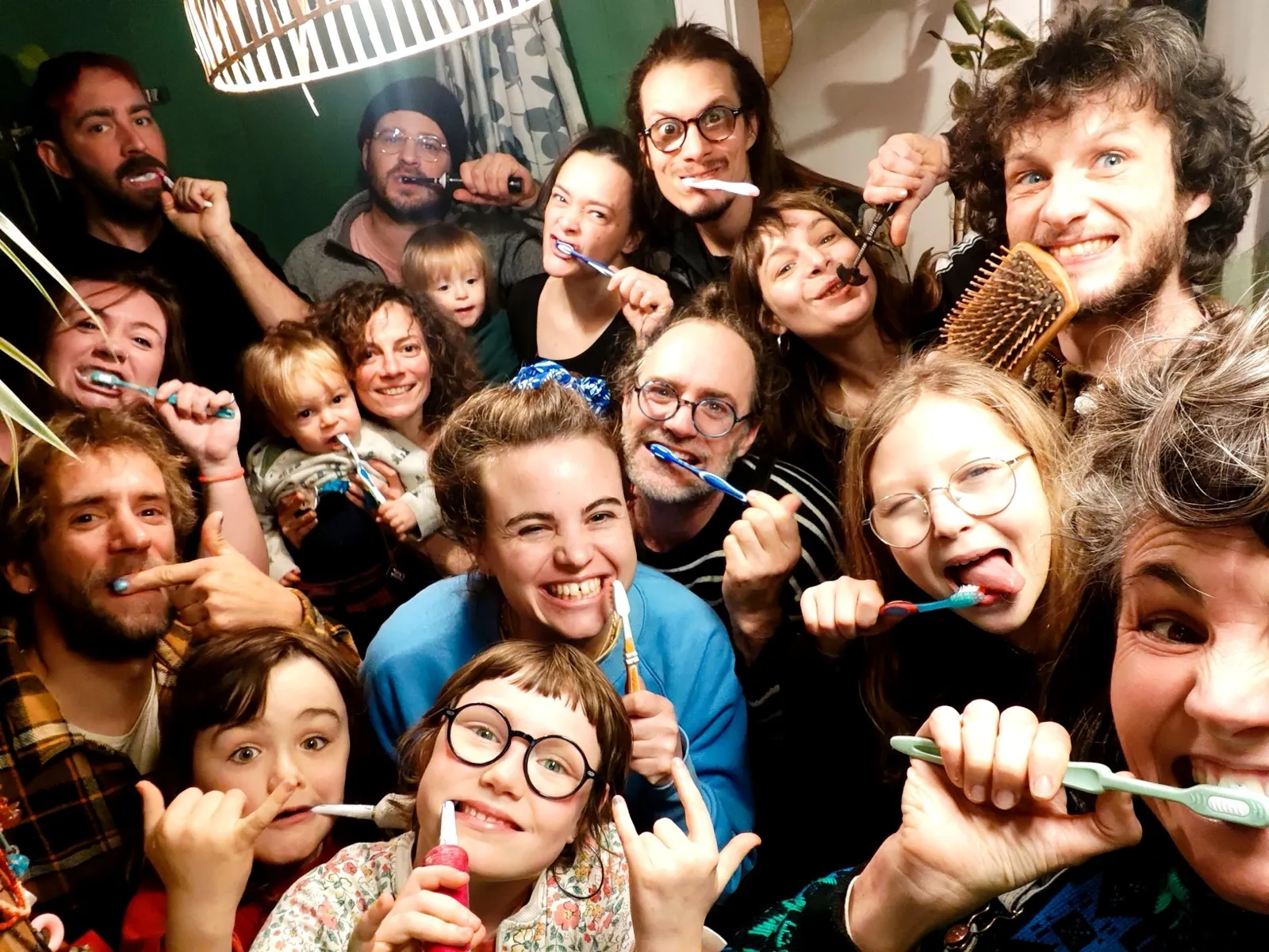 La famille Baslespat — 2026, année du dentifrice